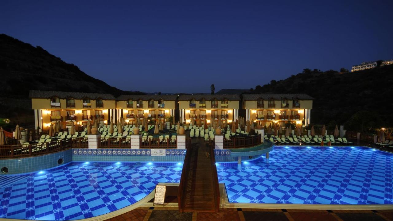 Noxinn Club Hotel Konaklı Esterno foto