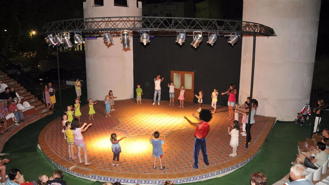 Noxinn Club Hotel Konaklı Esterno foto